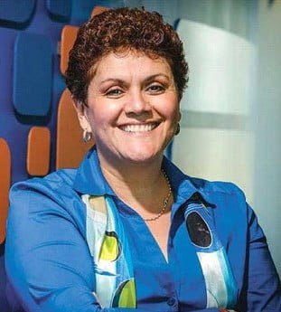 Mujer luchadora y de armas tomar