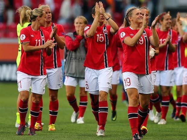 Países logran la igualdad salarial de mujeres futbolistas