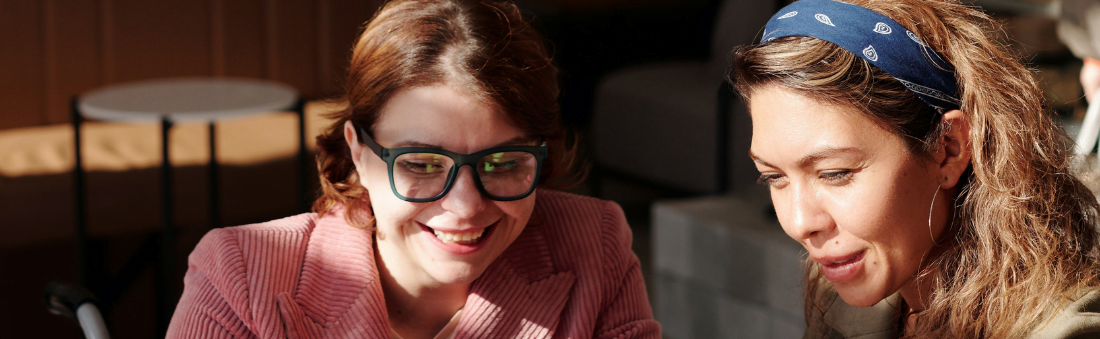 Cada vez más mujeres ganan lo mismo que sus esposos, pero siguen haciendo más en casa