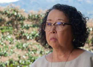 Exministra de salud y expresidenta de la CCSS presenta “Mujer de palabra”