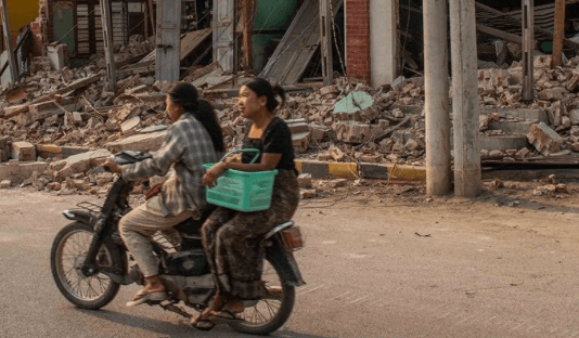 Qué significa para las mujeres y las niñas el terremoto en Myanmar
