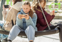 Las niñas retroceden en educación y en derechos