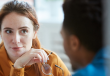 Mujer joven, literatura y mansplaining
