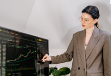 El aporte de las mujeres a la economía sigue creciendo, pero aún está por debajo de su potencial
