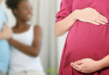 Sheinbaum deja en manos de los estados la maternidad subrogada