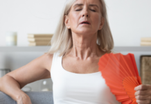 Mujeres que atraviesan la menopausia sin terapia hormonal
