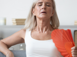 Mujeres que atraviesan la menopausia sin terapia hormonal