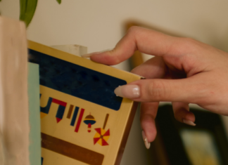 Las chicas están leyendo menos libros, pero más historias que nunca