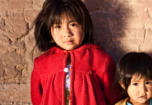 El trabajo infantil sigue limitando el futuro de millones de niñas y niños en Perú