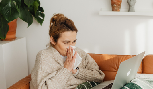 ¿Por qué las mujeres pasan hasta un 25% de su vida con mala salud?