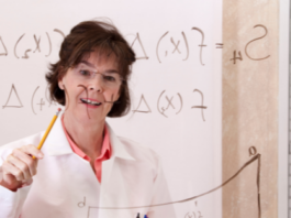 Ellas empatan en matemáticas y pierden el interés en la adolescencia