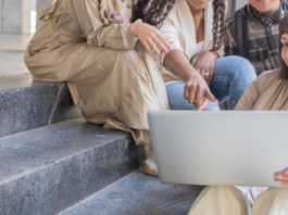 Las mujeres de la generación Z están cambiando la forma de leer