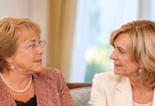 Bachelet y Matthei enfrentan ataques machistas y edadistas en Chile