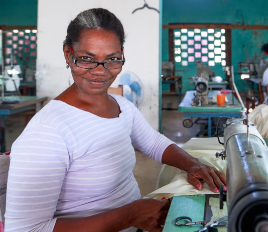 Las mujeres impulsan el crecimiento del empleo en la República Dominicana